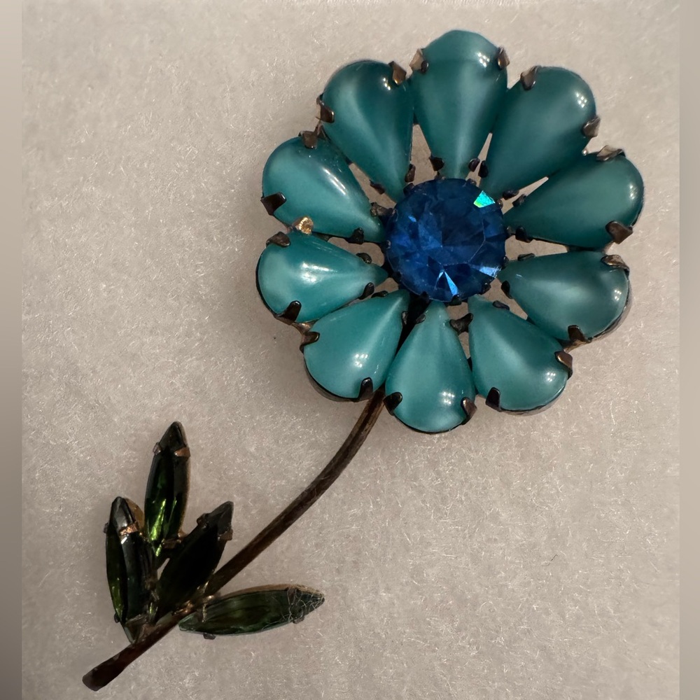 Weiss Blue Flower Brooch with Green Leaves